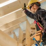 Featured image of contractor website top features blog.